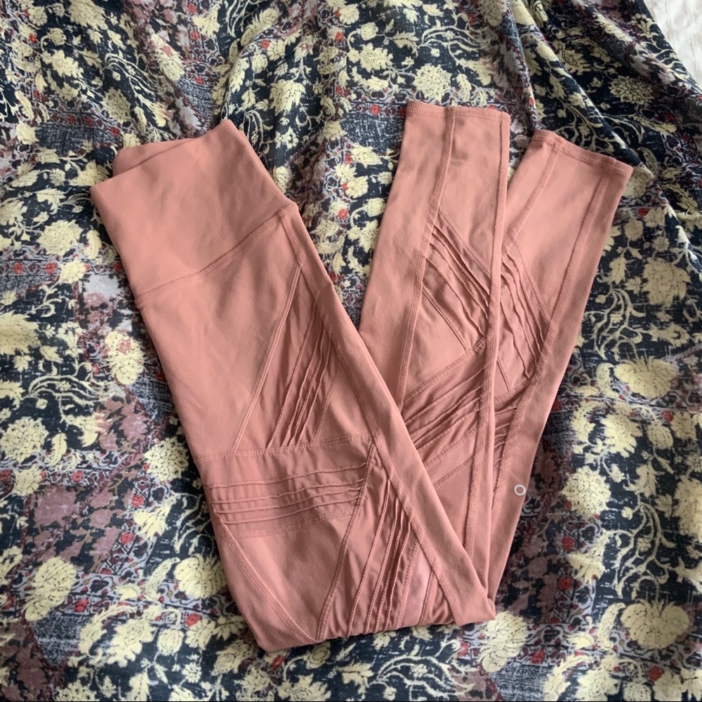 ALO Yoga High-Waist Ultimate Legging